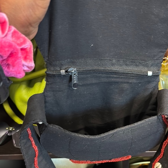 Red and Black Crossbody Bag with Floral Embroidery - Picture 7 of 8